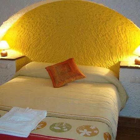 Cuevas Hammam Abuelo Jose Apartment Purullena